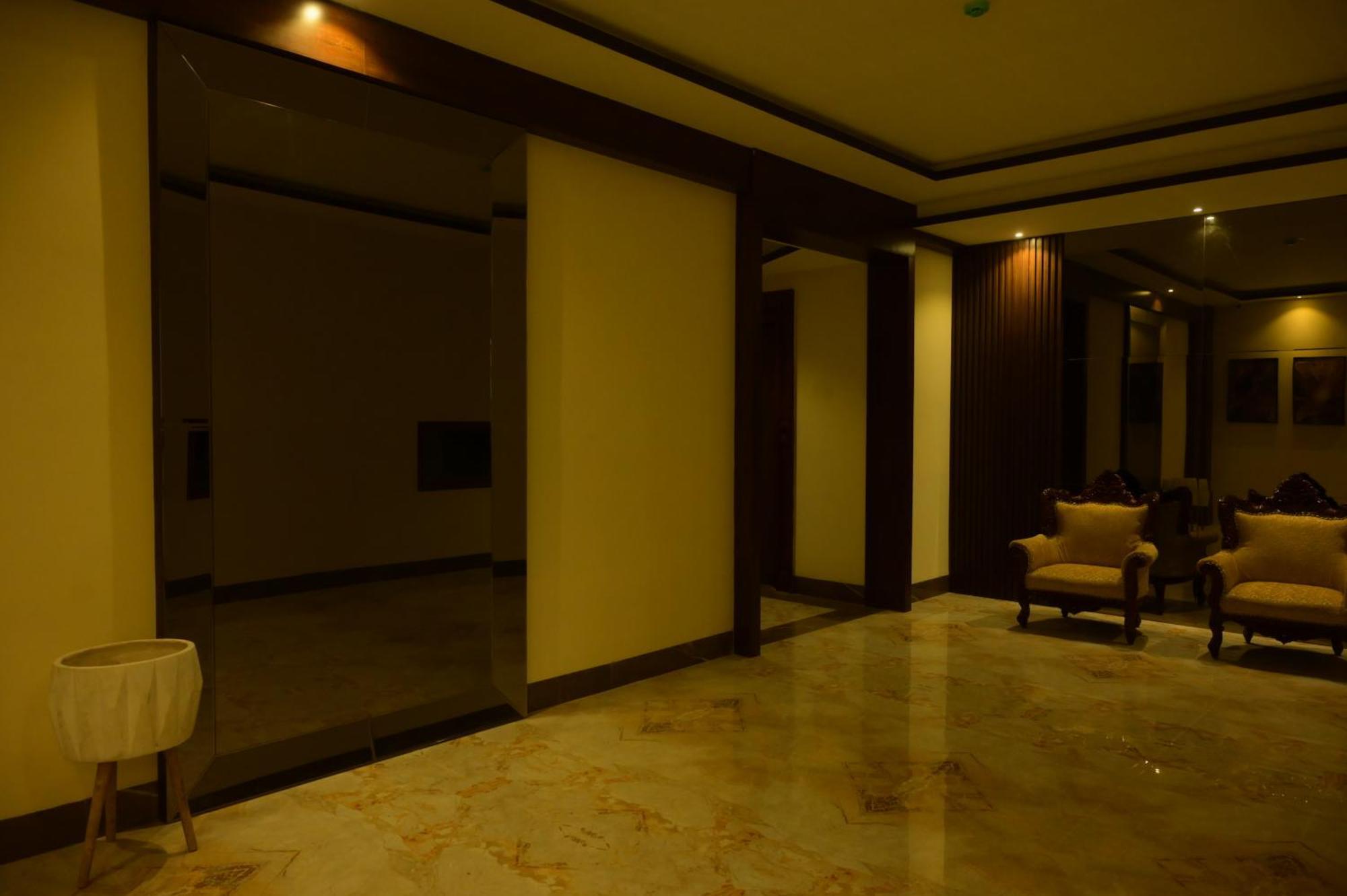 La Grande Suite Karaikal Exterior foto